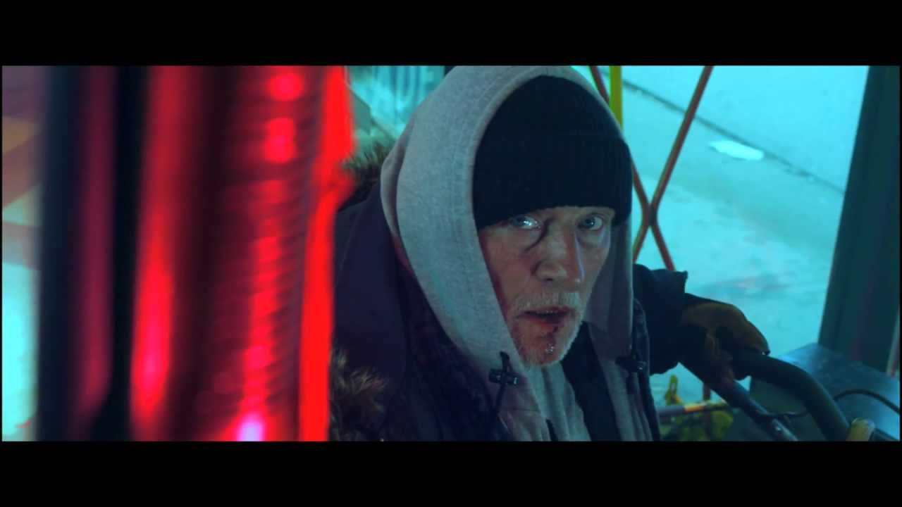 Miniature de la vidéo Hobo with a shot gun : sans abris, sans merci / bande-annonce officielle du film Hobo with a Shotgun