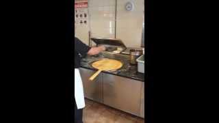preview picture of video 'Pulcinella making pizza, Massapequa NY'