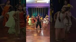 Download lagu Main Nikla Gaddi Leke #dance #sanjudanceacademy #mainniklagaddileke #gadar2 #youtubeshorts #trending mp3