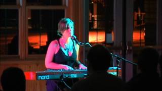 Keri Noble - Bartender