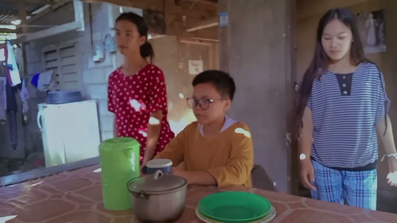 Group 5 -Nagpapakita ng paggalang sa pamilya at sa kapwa.