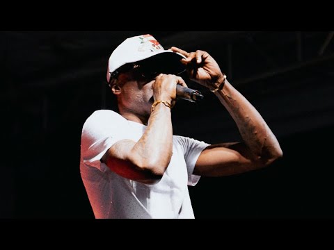 SHAWN STORM AND MOONEY GIVE THE BEST ITCH SCRATCH DANCER 50K