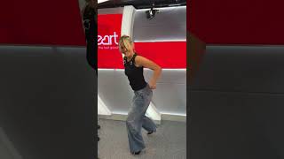 Ashley Roberts does the &#39;Don&#39;t Cha&#39; dance 20 years on 🔥