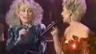 Dolly Parton &amp; Tammy Wynette - Stand By Your Man (Medley)