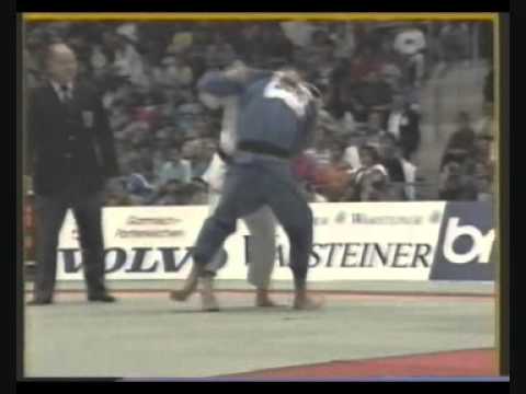 JUDO 1990 European Championships: Udo Quellmalz (GER) - Bruno Carabetta (FRA)