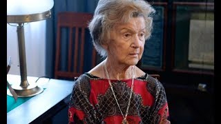 Легенде российского театра Юлии Борисовой уже 94 года, но она продолжает играть на сцене