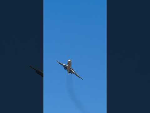 727 pequeño incidente lo hizo regresar! ￼aeropuerto de Carrasco ￼Montevideo ! Uruguay
