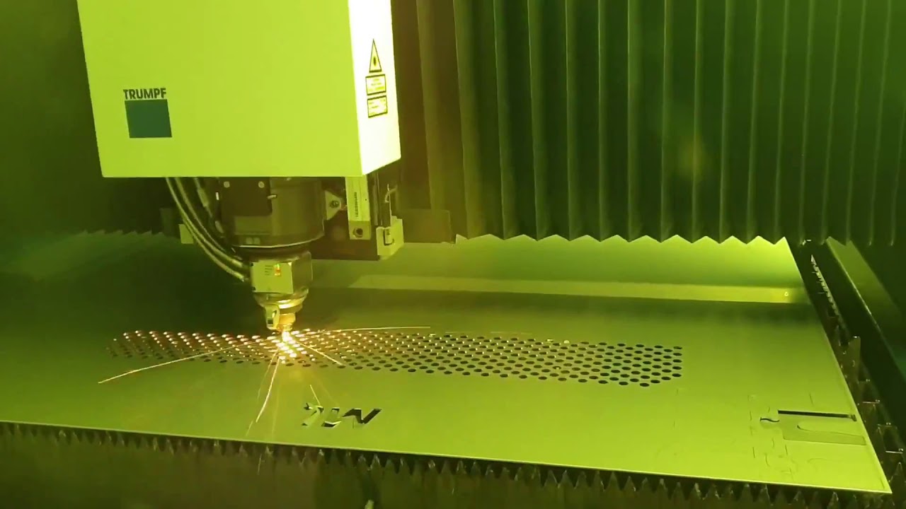 247 Lasersnijden snijden gaten in plaatwerk RVS 3mm fiberlaser.