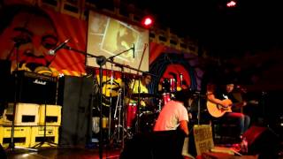 CHAN-MIKA &amp; YOZO~TIME SURFER, 山羊飯館, 恆春. 2016.01.02 (with Kota)