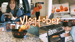 Vlogtober 2023 | Best Fall drink + shop with me + baking pumpkin bread & more!