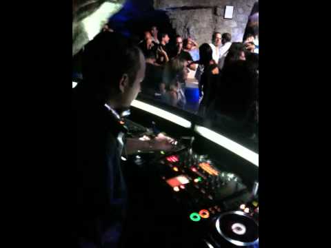 Mr DJ Gio Di Leva "live set" mixes "Illegal Beat - Magic Mushroom"