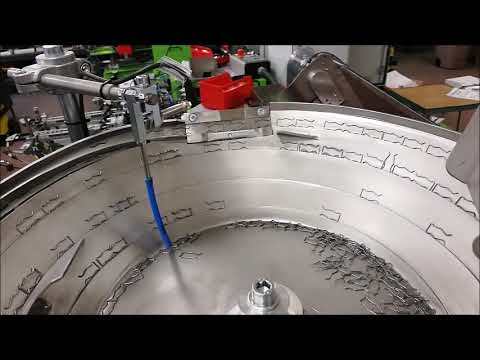 Flat wire spring feeding - StrojUnion CZ