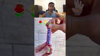 REACT leozlinski - Será que o fio dental corta um dedo?! ☠️#react
