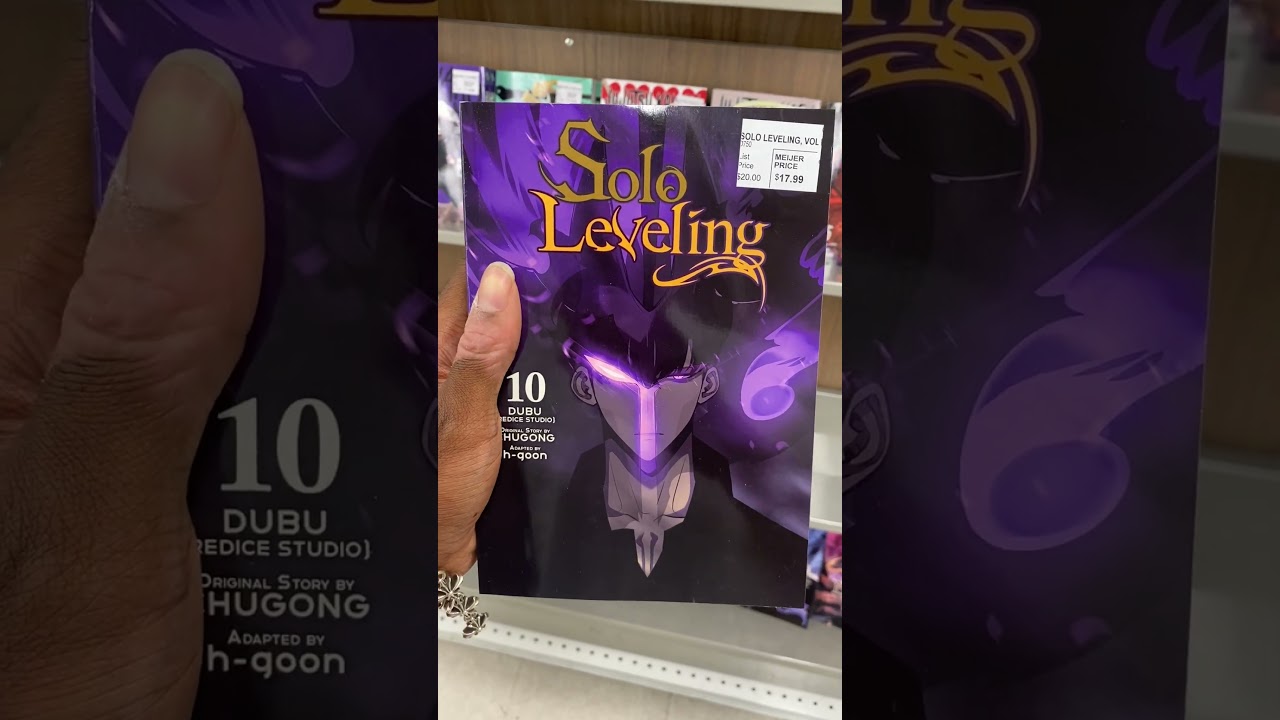 Solo leveling volume 10 #sololeveling #jinwoo #anime #manga #manhwa #korean #books #reading #2025