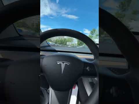 фото tesla model y i 0