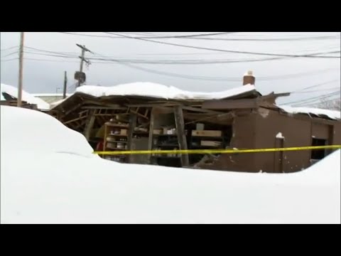 Lake effect snow blankets Hamburg, New York