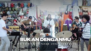 Download lagu Good Morning Everyone - Bukan Denganmu (Live Session at Pasar Johar Semarang) mp3