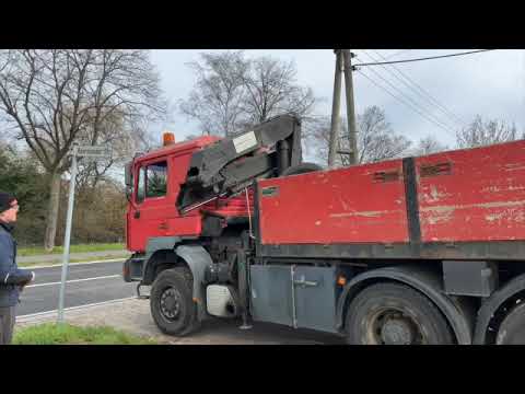 Used MAN F2000 28.414 6x4-4 2001 Flatbed Truck | equippo.com