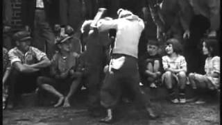 Charles Chaplin em O Garoto   1921   Filme Completo