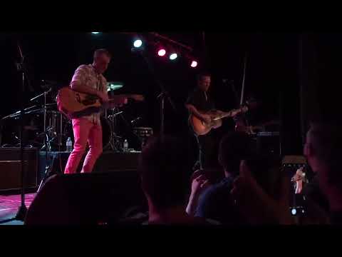 Mark Seymour and James Reyne - LIVE.    Do you see what I see ? Castle Hill RSL 2017.