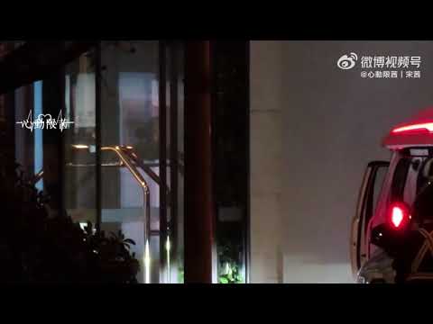 230310 - Victoria Song at Shanghai Airport #songqian #빅토리아 #宋茜