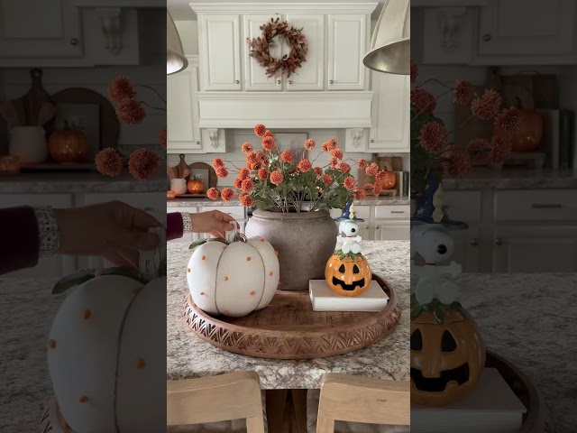 Vídeo relacionado con Señal de mesa de Halloween | Halloween Centerpiece Table Wood Coffin Sign,Home Seasonal Accessories, Festive Scene Props Display Scary Message Board for Farmhouse Living Room Bedroom Ph