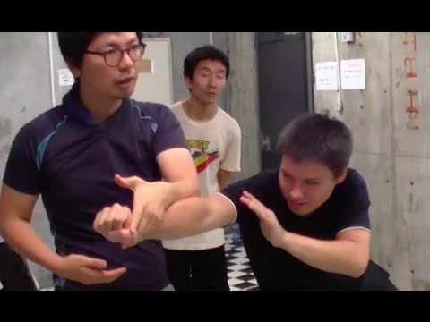 固めて崩す術理の指導風景｜YSPC｜東京 武術 合気？