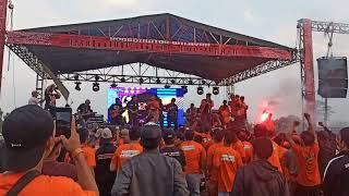 Download lagu Gondal Gandul - Lo Asik Gue Santai Live 22 Tahun Orange South Tangerang Jakmania Pamulang - Ciputat mp3