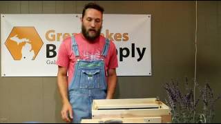 How to install a queen cage