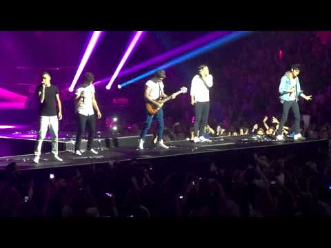 One Direction - Kiss You (Mohegan Sun Arena 11/30/12)