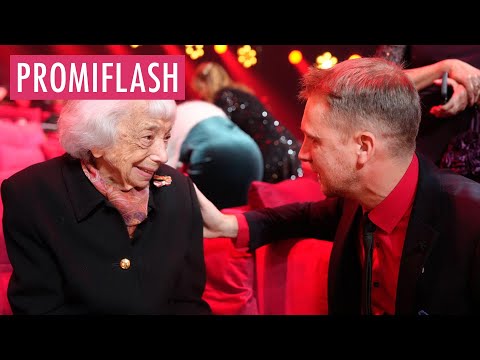 Video Thumbnail: Bewegt: Olli Pocher nimmt Abschied von Margot Friedländer