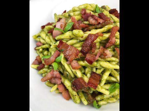 TROFIE AL PESTO CON PISTACCHI E PANCETTA CROCCANTE