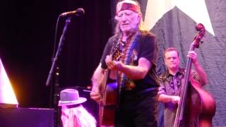 Willie Nelson - If You&#39;ve Got the Money, I&#39;ve Got the Time [Lefty Frizzell] (Houston 11.18.14) HD