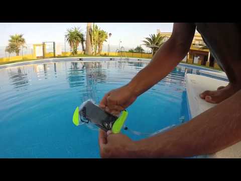 How to use your smart phone underwater