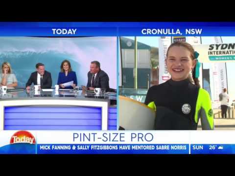 Surfer girl with no filter speaks honestly about her father's weight.