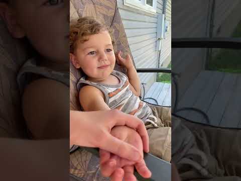 Trying Viral Splinter Hack! 🤯 #shorts #lifehack #momhacks #momlife