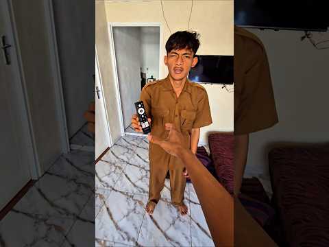 mau pinjem remot eh mati lampu🤦‍♂️🤦‍♂️🤦‍♂️