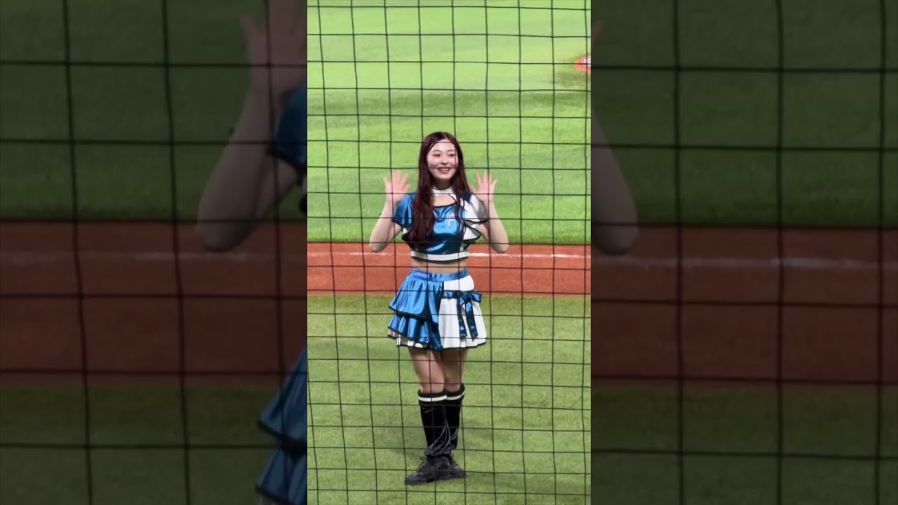 ファンサ禁止の時に目の前でめちゃめちゃ踊ったらファンサくれたwwww #shorts #ファイターズ #ファイターズガール #エスコンフィールド北海道