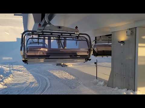 The worlds first Doppelmayr D-line chair lift with mid station in Oppdal, Norway. Testing trip.