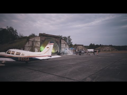 Full Video Cocoon Online Stream with André Galluzzi & Dana Ruh at Finow Hangar