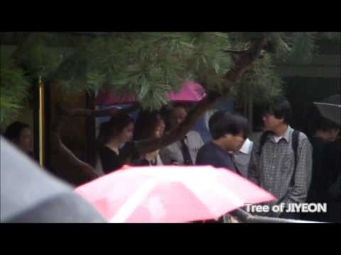 [FanCam] 20120928 JIYEON & EUNJUNG (T-ARA) @ KBS