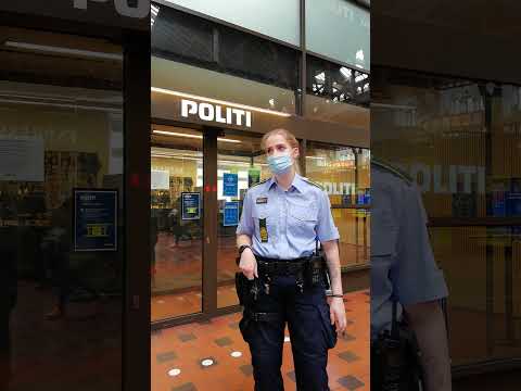 welkom til danmarks  sande demokrati  med chikande mod hjemløs og han er politiker