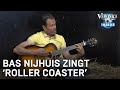Scheidsrechter Bas Nijhuis toont verborgen talent en zingt 'Roller Coaster'