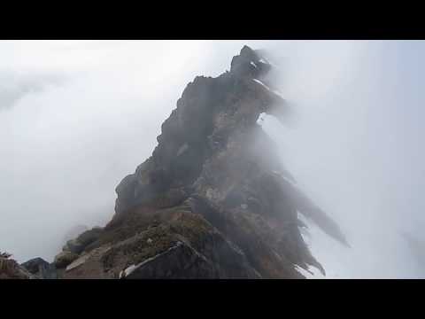 Lofoten Islands in NORWAY, HIKE to DJEVELPORTEN & MT.FLOYA!