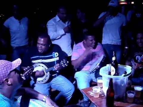 RODA DE SAMBA COM GRUPO FM BRASIL  NO ALDEIA DO Ó ....