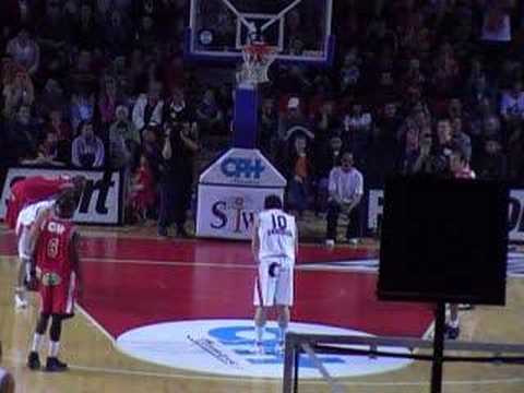 39 05-01-08 Charleroi-BCO - Bonusvrijworp Veselin Petrovic.m