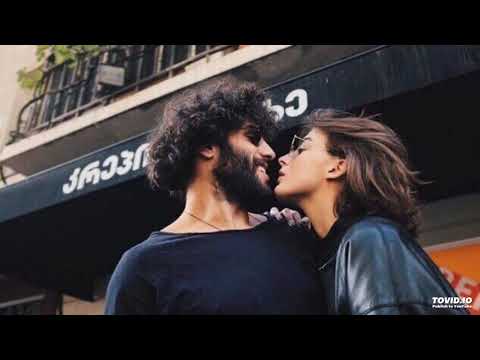 Hr. Troels feat. Manos - Lambada