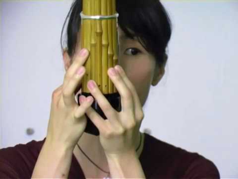 Naomi Sato demonstrates the sho