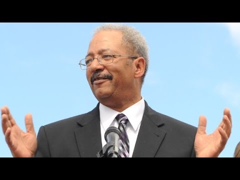 Chaka Fattah indicted on racketeering charges