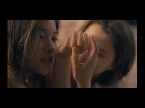 kiss scene in the Uranus 2324